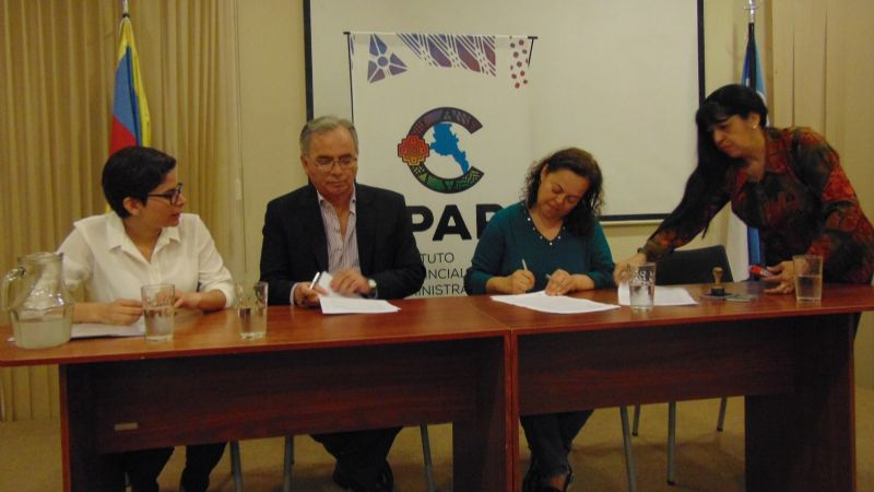 El IPAP firmó convenios con El Rodeo y la Asociación Catamarqueña de Sordos