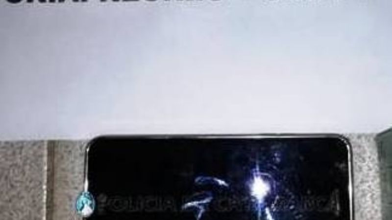 Amenazaron con un cuchillo a una adolescente para robarle el celular