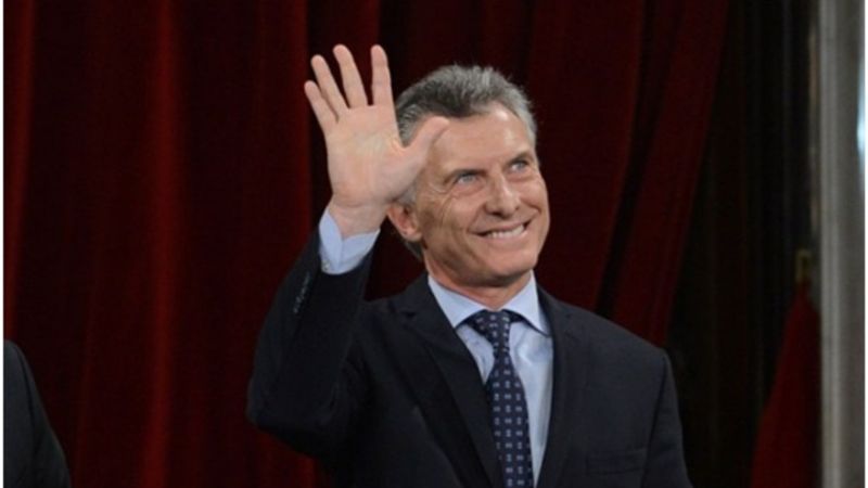 Macri se va con 15 meses de caída del consumo en supermercados