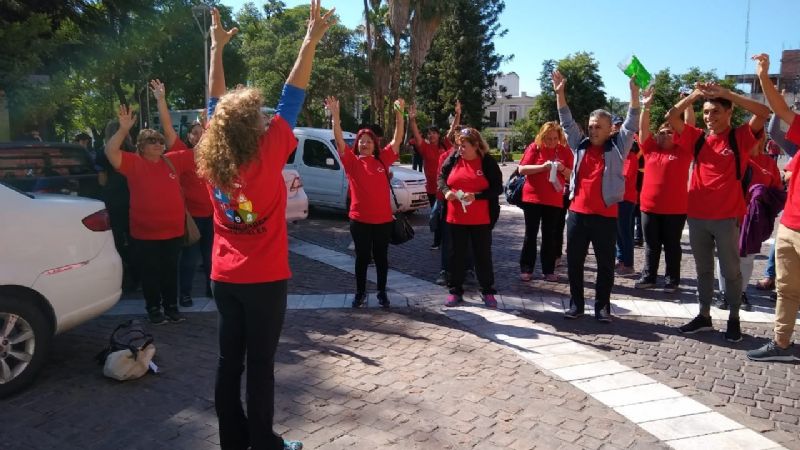 Día Mundial del Aire Puro y concientizar sobre la lucha contra el tabaco