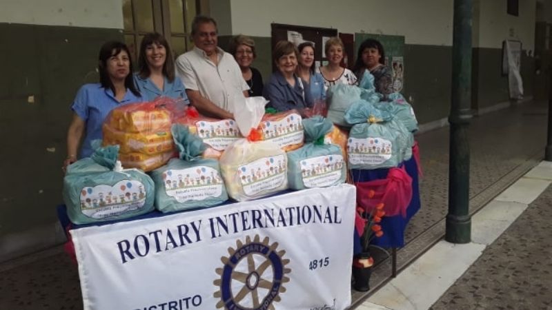 La Fray entregó pañales a la Maternidad