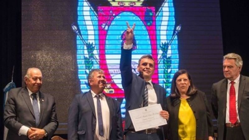 Electos recibieron sus diplomas