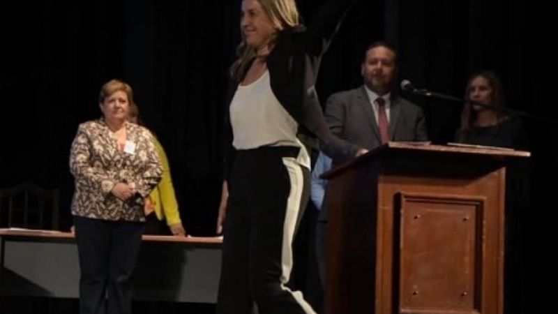 Electos recibieron sus diplomas