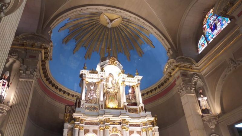 Emoción de los devotos marianos en la bajada de la Virgen