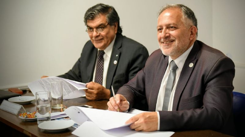 Aprueban imponer el nombre “Apolinar Escotorin” a la Escuela de Pozo de Piedra