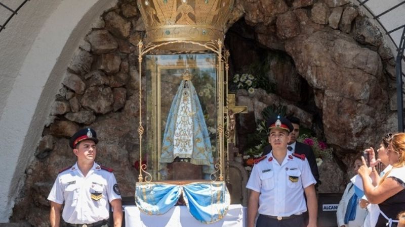 Histórico traslado de la Madre del Valle hasta la  Gruta