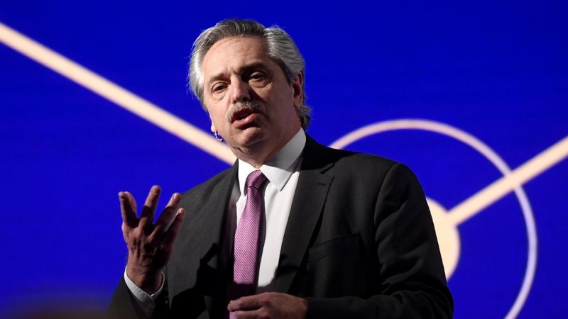 La frase que mandó a grabar Alberto en el bastón presidencial