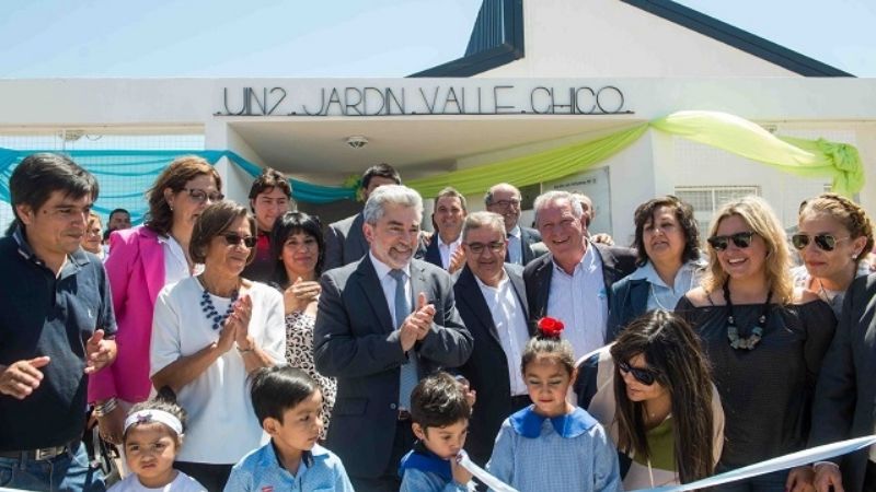 La Gobernadora inauguró obras en Valle Chico
