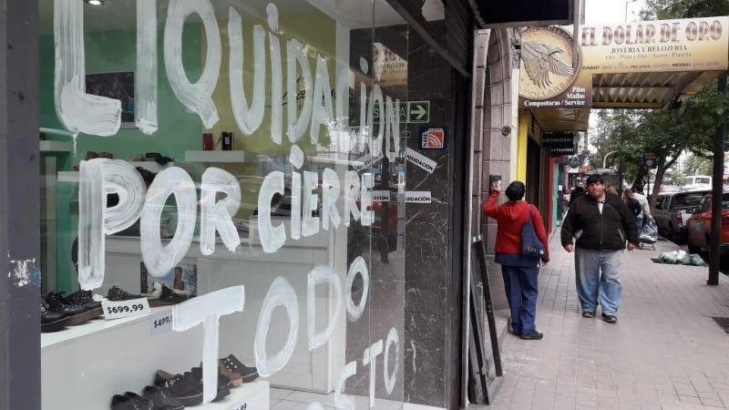 Las ventas en comercios no repuntan desde 2015