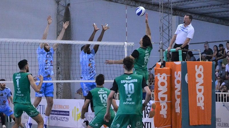 Ateneo Vóley consiguió su primer triunfo ante PSM