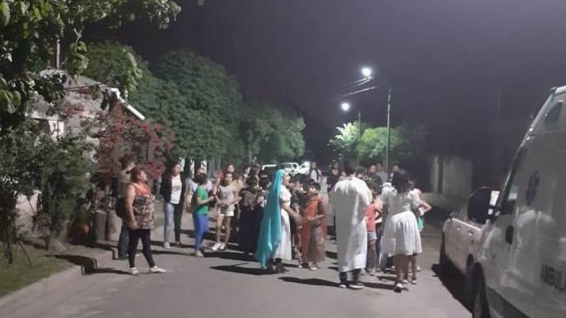 Celebración de todos los Santos con los niños en Villa Dolores y Santa Rosa