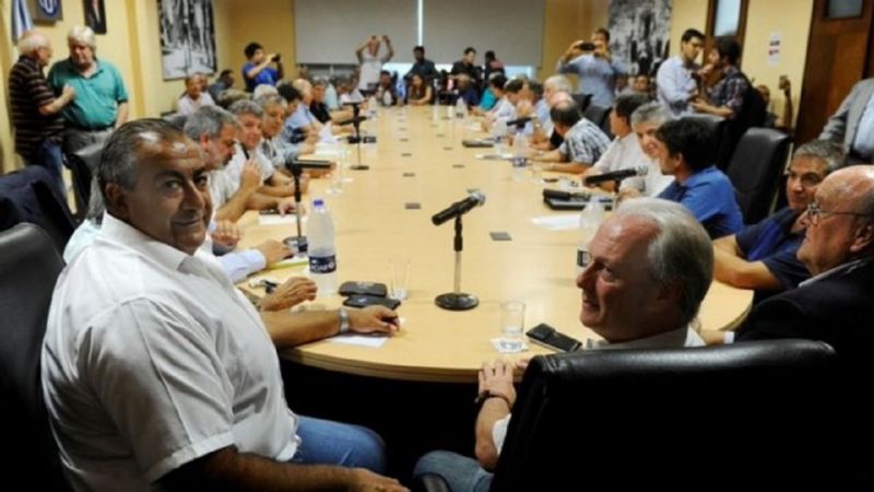 Sindicalistas descartan pedirle un bono navideño a Alberto