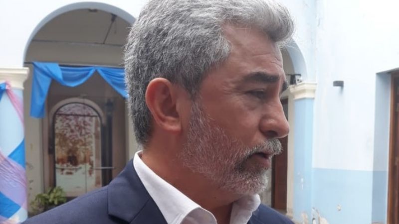 Gutiérrez, "triste" con la Iglesia por el reclamo de los colegios