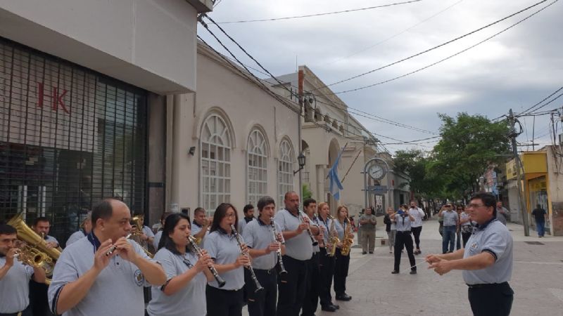 Emotivo recibimiento a la Madre del Valle en Sanidad Municipal