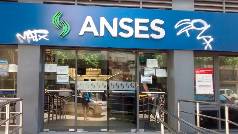 El Gobierno vuelve a usar la plata de los jubilados para financiarse