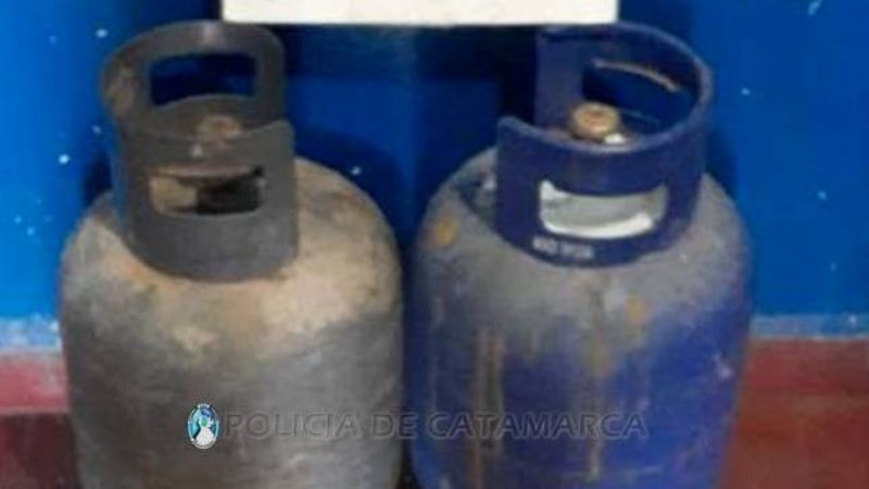 Aprehenden a un joven, resguardan a un niño y recuperan dos garrafas