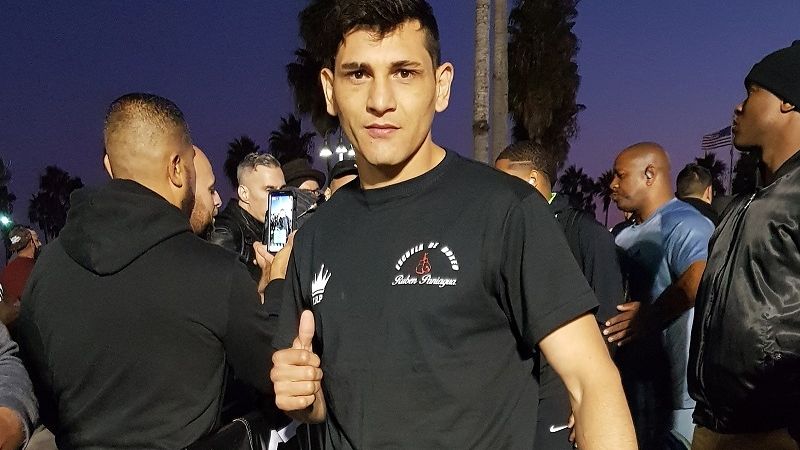 Cóceres, por el título supermediano OMB del inglés Saunders