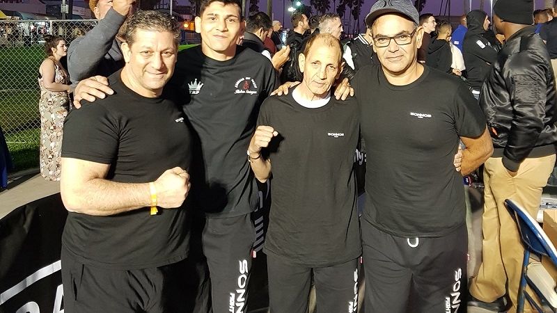 Cóceres, por el título supermediano OMB del inglés Saunders