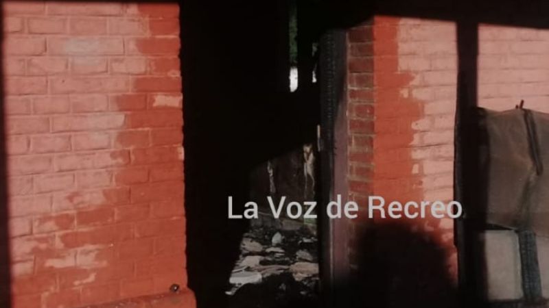 Lamentable: robo, destrozos e incendio en Centro de Jubilados