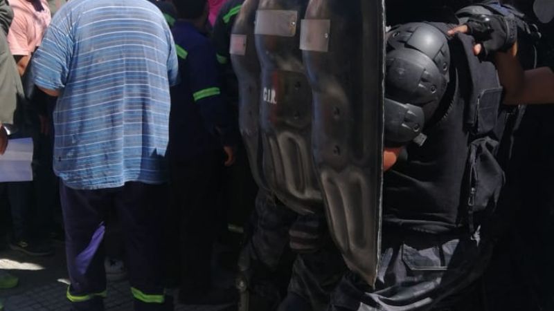 Graves incidentes en el Concejo Deliberante por la protesta del SOEM