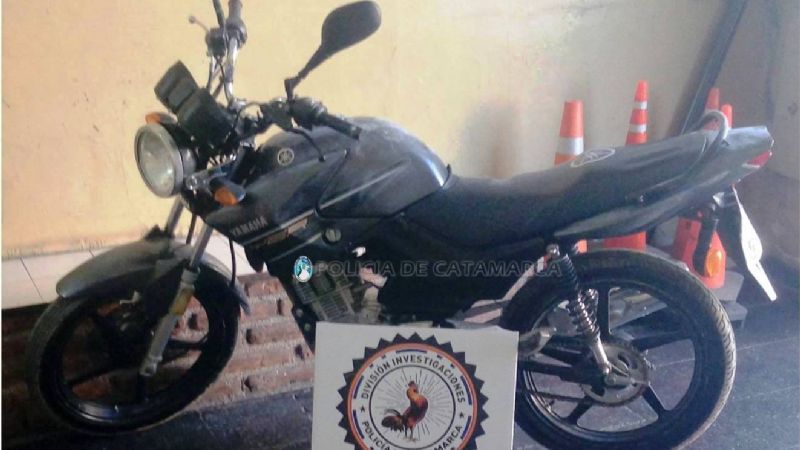 Robaron una moto y la dejaron en el fondo de una vivienda