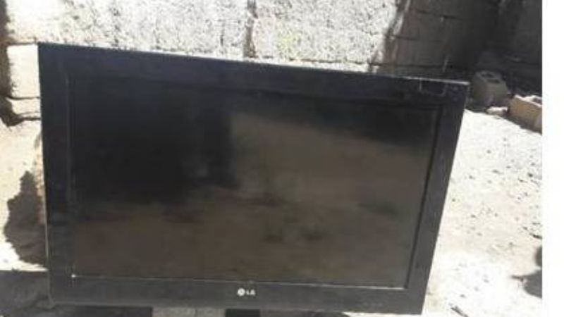 Forzaron la puerta de su casa y le robaron el televisor