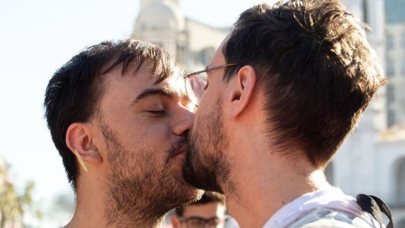 Benito Cerati presentó a su novio en las redes