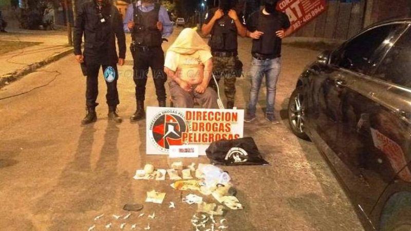 Detienen a un hombre con discapacidad motriz distribuyendo cocaína