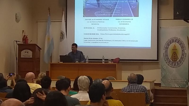 Especialistas expusieron en la UNCA