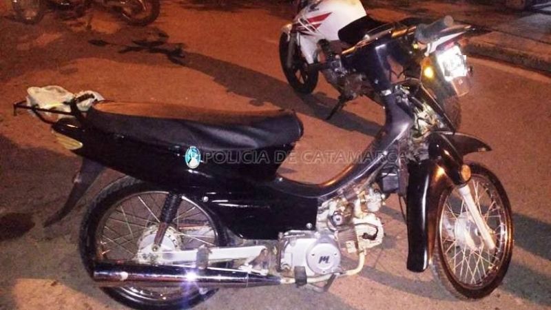 Escapó tras una persecución y dejó abandonada una moto