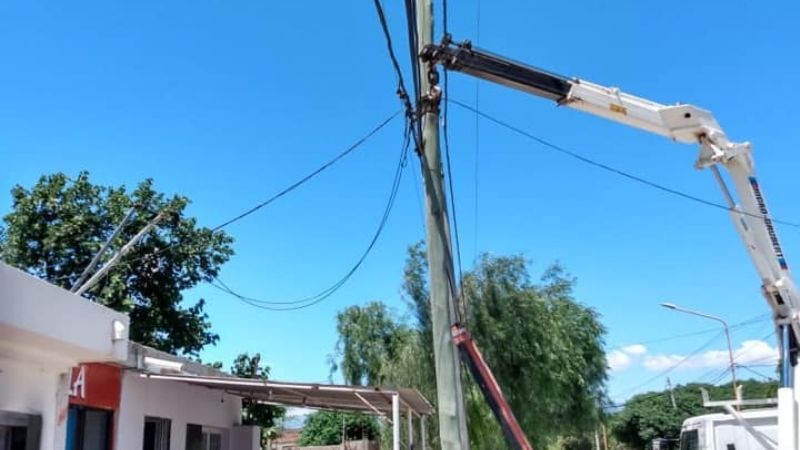 Cambio de postes en malas condiciones