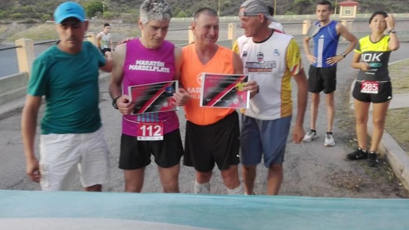 Glorias del atletismo veterano corrieron en El Jumeal