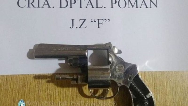 Aprehenden a un hombre armado