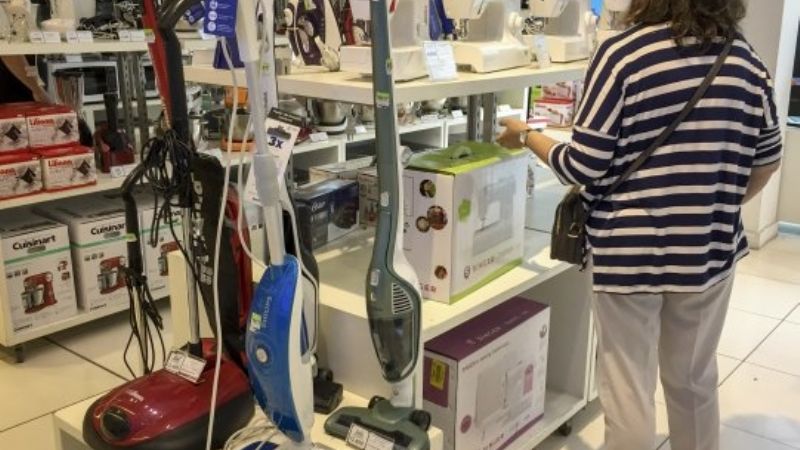 Las ventas minoristas cayeron 7,1% interanual en noviembre