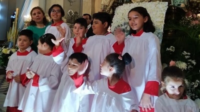 Los Servidores del Santuario, a los pies de la Madre Morena