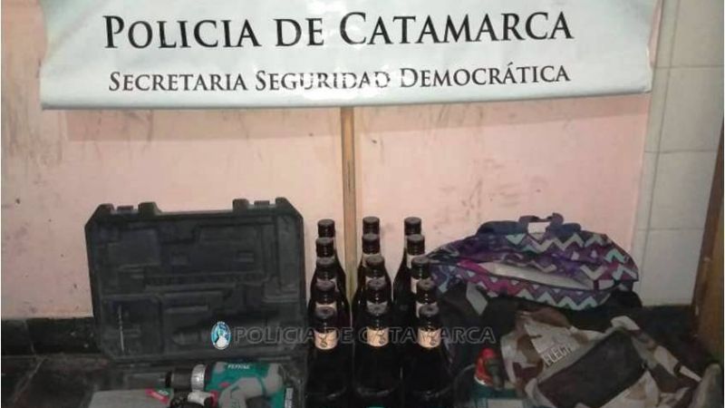 Arrestan a dos jóvenes y recuperan elementos robados en Andalgalá