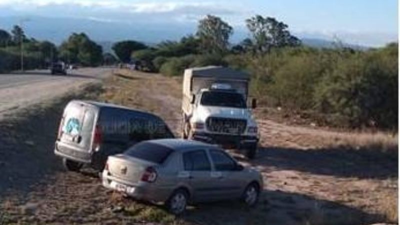 Secuestran más de 400 vehículos en puestos camineros