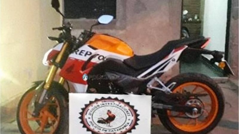 Le robaron la moto del estacionamiento del Polideportivo