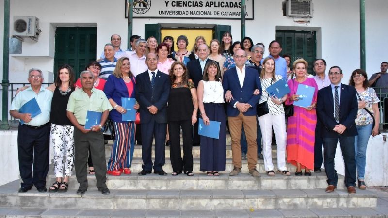 Reencuentro y reconocimiento a ex docentes y ex no docentes de Tecnología