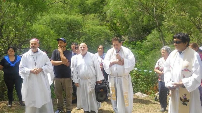 En Anjullón, se preparan para celebrar a la Virgen del Valle