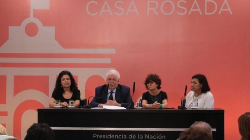Ginés González García presentó el nuevo protocolo del aborto no punible
