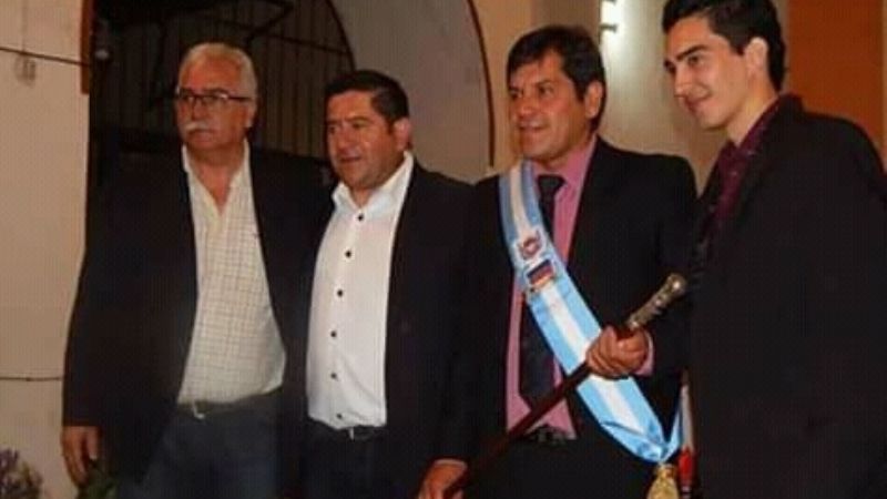 "Vuelvo para acompañar a mi pueblo que me dio su voto de confianza"