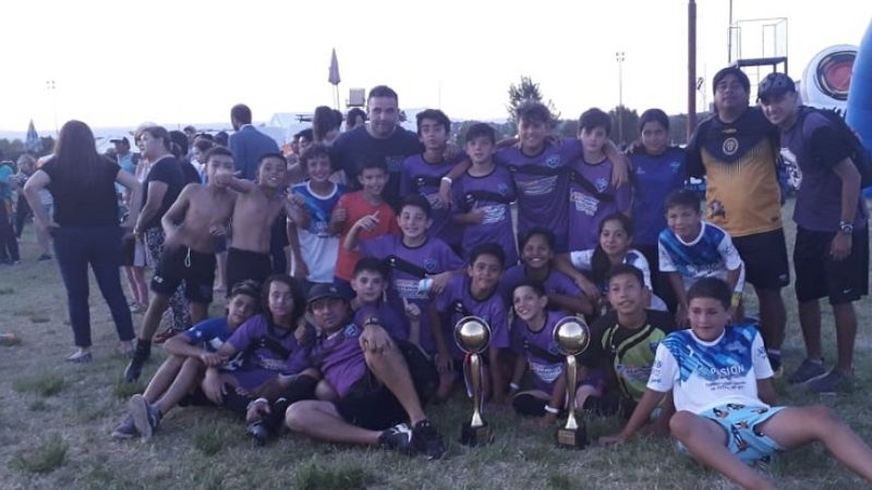 “La Fiel” se lució en un torneo infantil de Carlos Paz