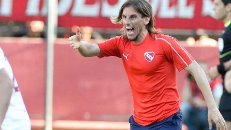 Inédito “pase”: Beccacece de Independiente a Racing