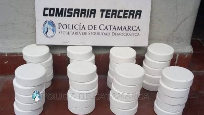 Robó 100 pastillas de cloro