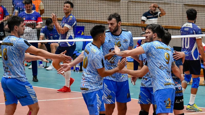 Fueron unos “Gigantes” frente al Ateneo Vóley