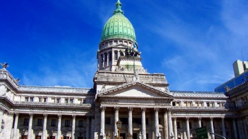 Cómo es el megapaquete de medidas económicas del Gobierno