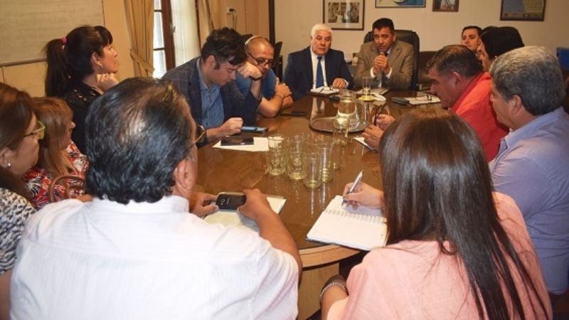 El ministro Gordillo se reunió con los gremios docentes