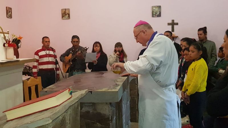 El Obispo consagró altares y dedicó tres templos en el distrito de Aconquija