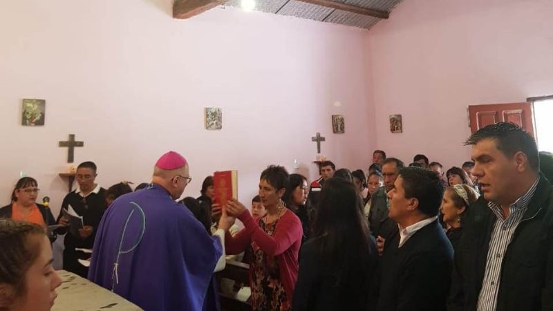 El Obispo consagró altares y dedicó tres templos en el distrito de Aconquija